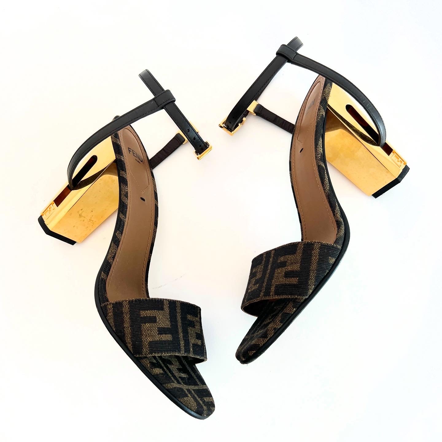 Fendi Logo Heels Sz 39