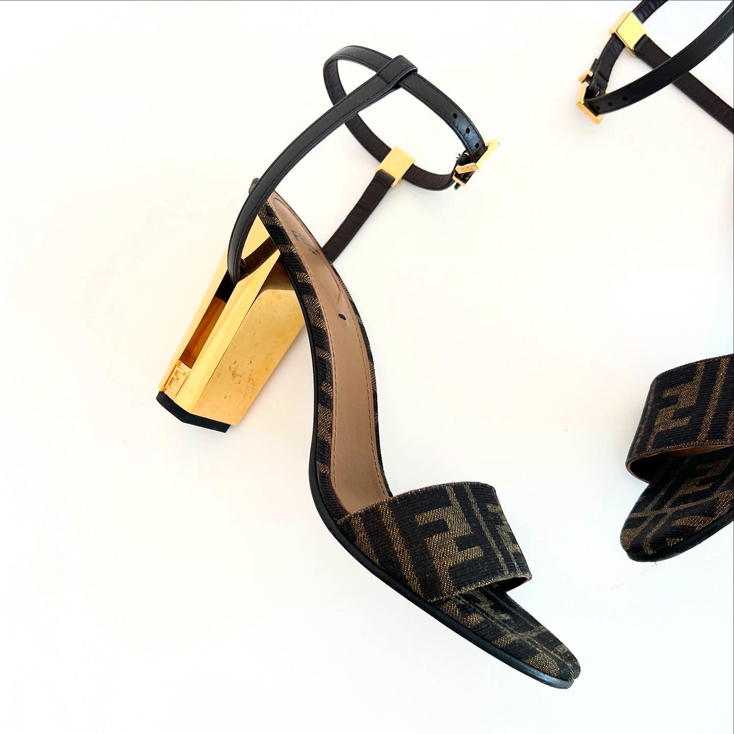 Fendi Logo Heels Sz 39