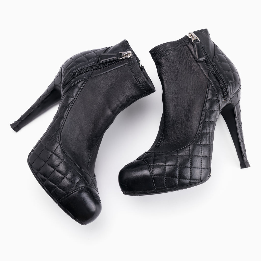 Chanel Ankle Boots Sz 39