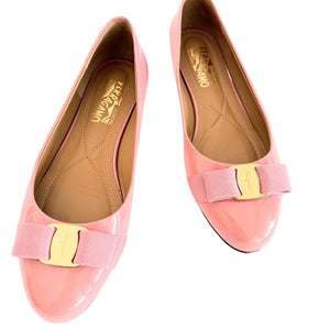 Ferragamo Varina Flats Sz 8