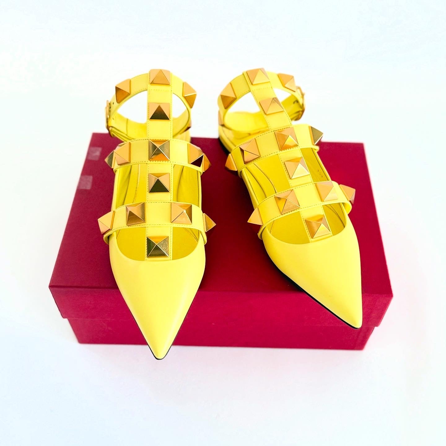 Valentino Roman Stud Sandals Sz 40.5