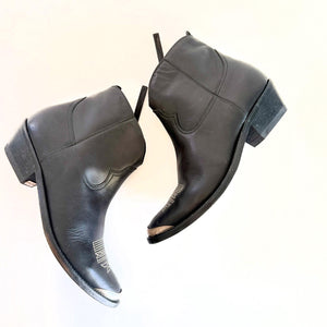 GGDB Boots Sz 40