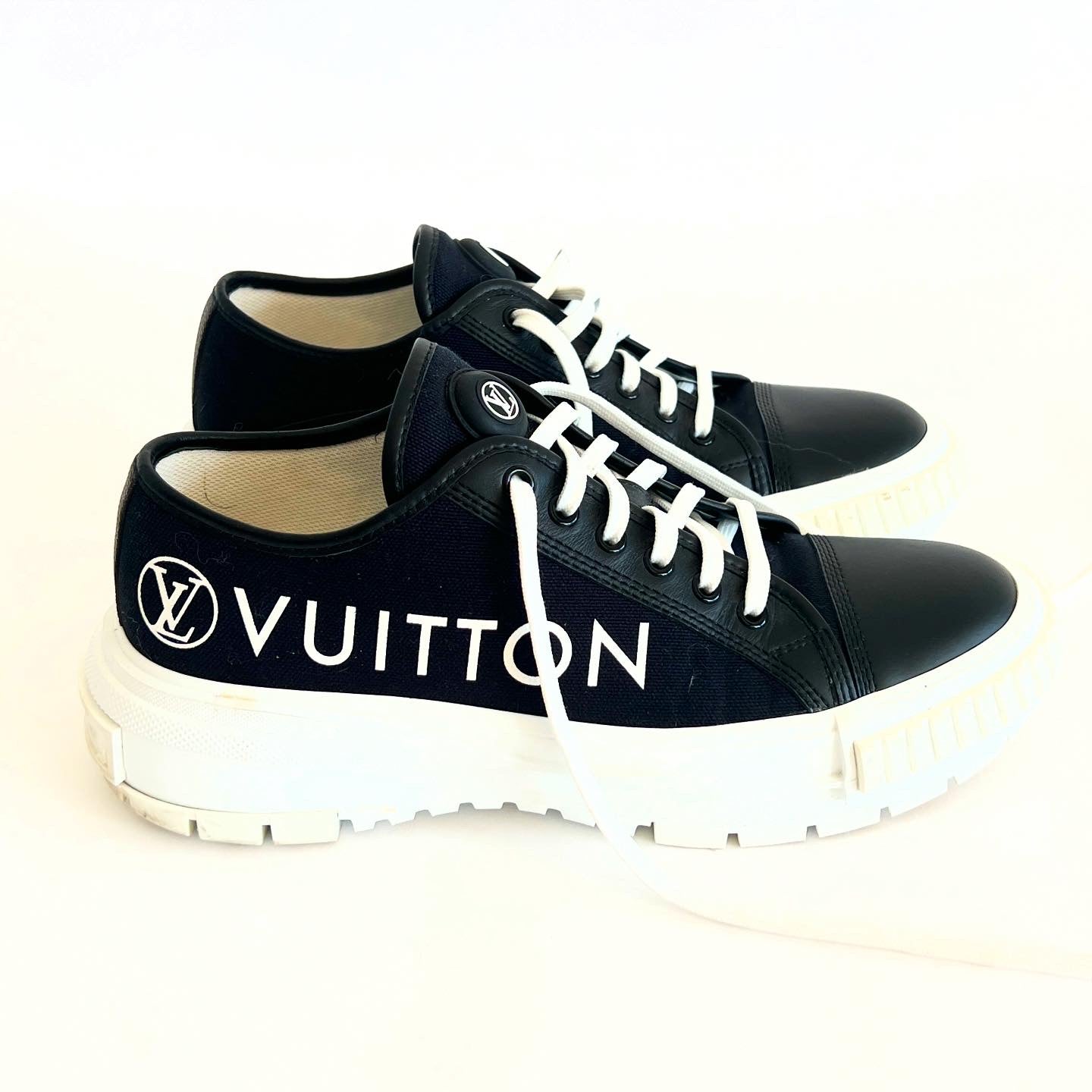 Louis Vuitton Squad Sneakers Sz 40