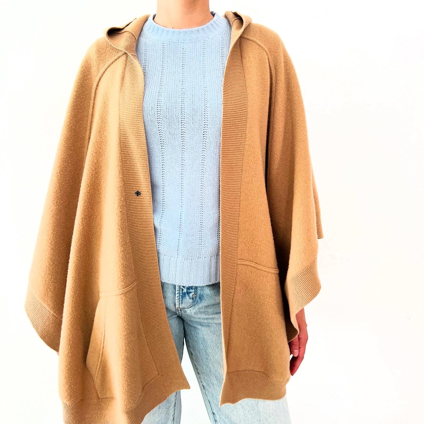 Burberry Knit Cape OS