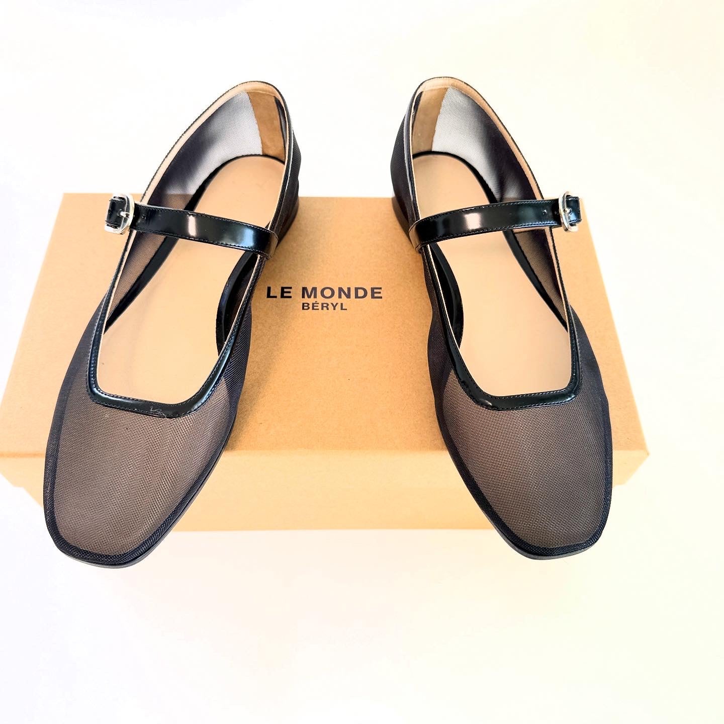 Le Monde Beryl Mary-Janes Sz 38