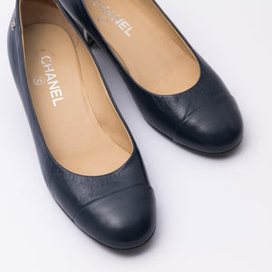 Chanel Classic Pumps Sz 39