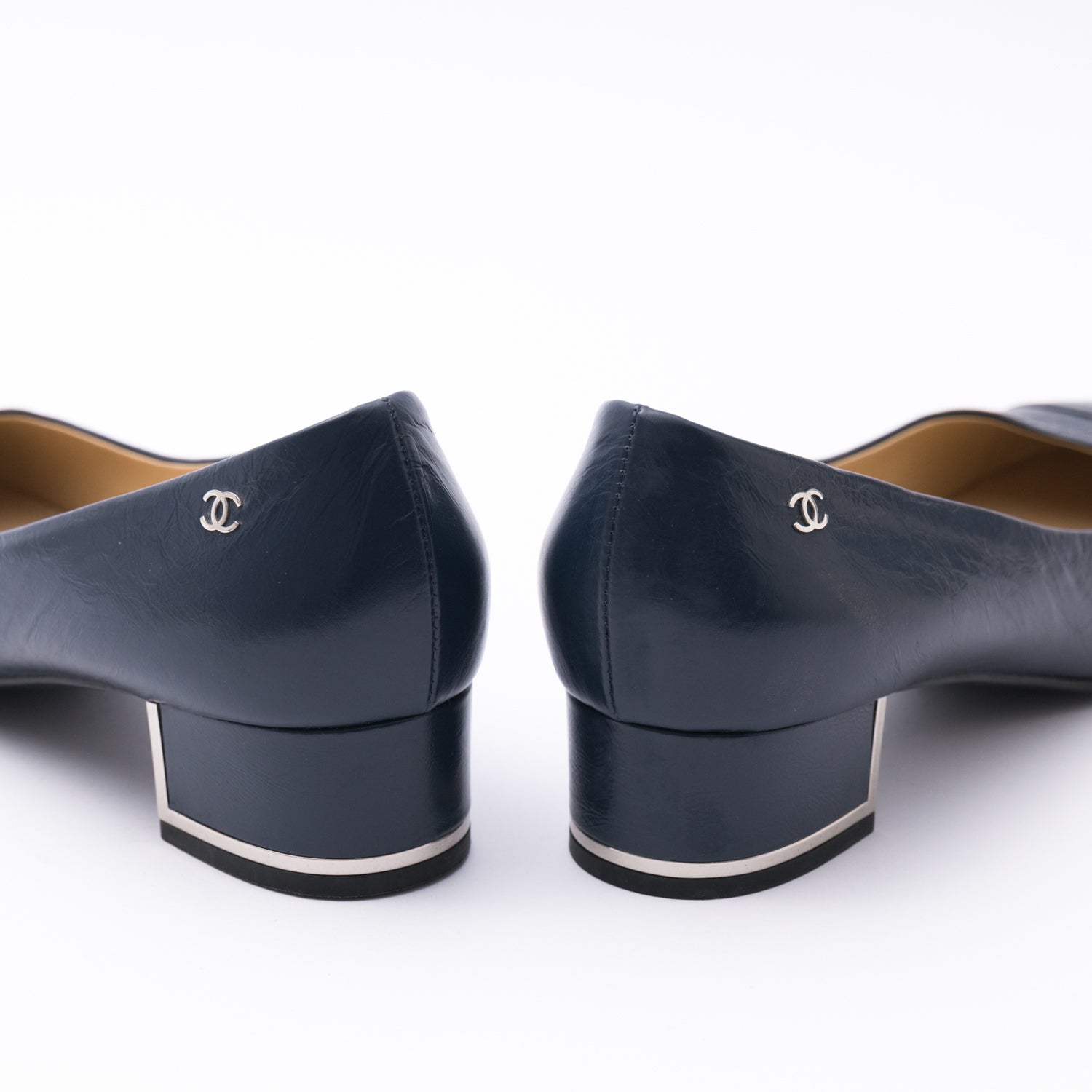 Chanel Classic Pumps Sz 39