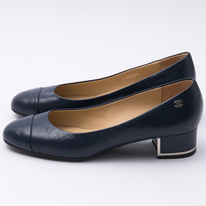 Chanel Classic Pumps Sz 39